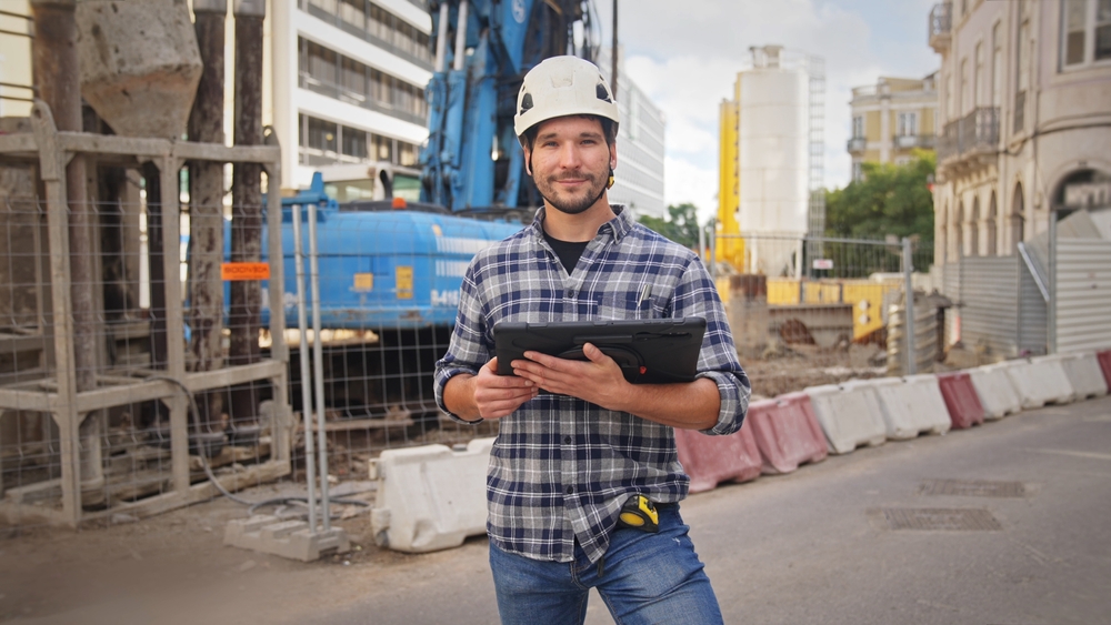 Confident,Construction,Site,Worker,Portrait ,Smile,Constructor,Man,Look,Camera