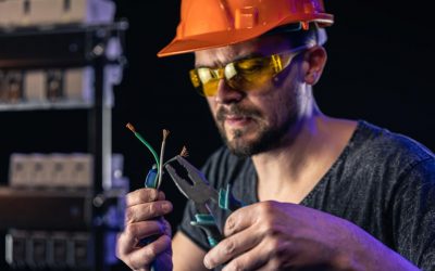 Le salaire d’un électricien en intérim : Combien gagner en 2025 ?